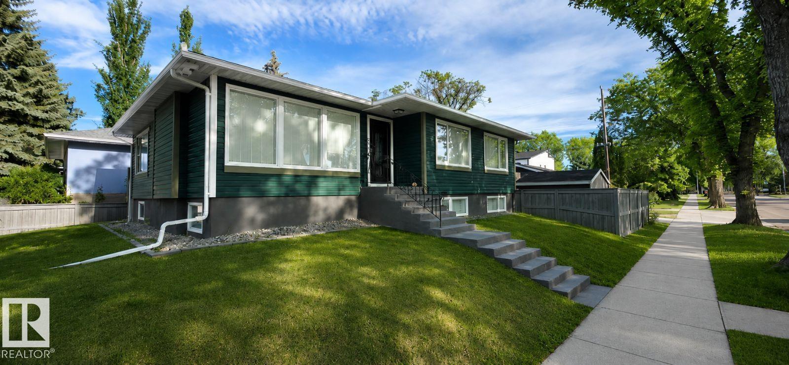 6704 93 Street North-West
